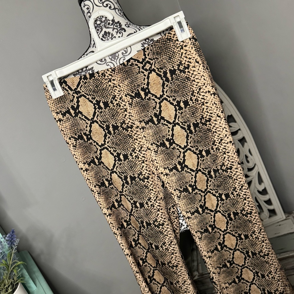Zara Snakeskin Flare Trouser Pant Size Small Blogger Favorite Boho Festival - Picture 3 of 13